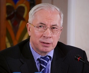 Азаров считает трудновыполнимым проект госбюджета-2010