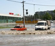 На Азове купаться нельзя: Мариуполь залит нечистотами
