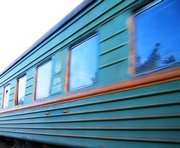 Поезд Киев-Харьков опоздал из-за грозы