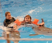 Харьковские дельфины лечат маленьких пациентов