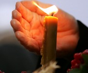 В Харькове одна горящая свеча доставила немало неприятностей