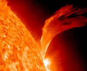Получено первое в истории трехмерное изображение Солнца