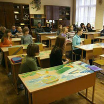 Украинские школьники никогда больше не будут учиться во вторую смену (Кабмин)