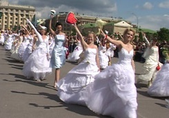 В воскресенье Харьков оккупируют невесты
