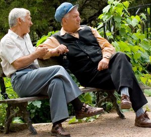 В Украине почти сравнялось количество пенсионеров и работающих