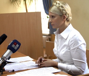 Затягивание дела или шантаж? Тимошенко отказывается от своих адвокатов