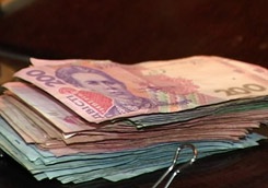 Средняя зарплата в Харькове за полгода выросла на 100 гривен