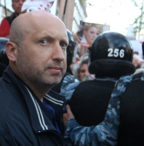 Турчинов говорит, что Тимошенко подставил Ющенко